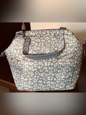LUG Chomper Lunch Bag.  Grey and Peach Leopard Print Insulated Tote